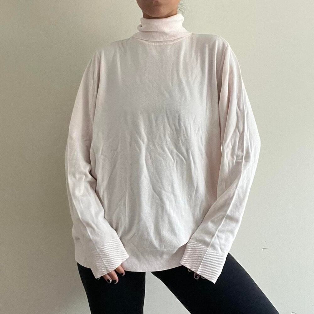 Light baby pink nwt turtleneck